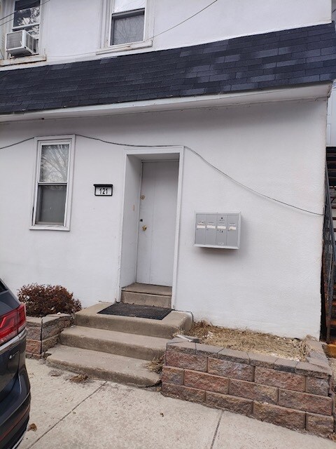 Building Photo - 121 W Haines St