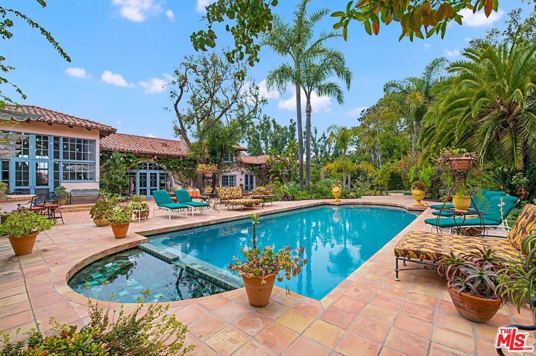 Foto principal - 7332 BIRDVIEW Ave
