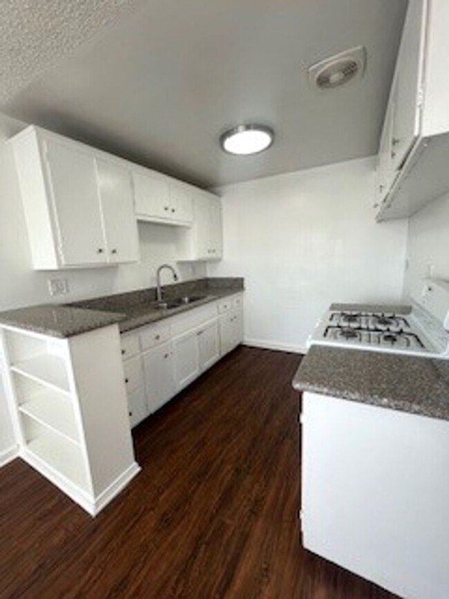 Foto del edificio - 918 Springfield St