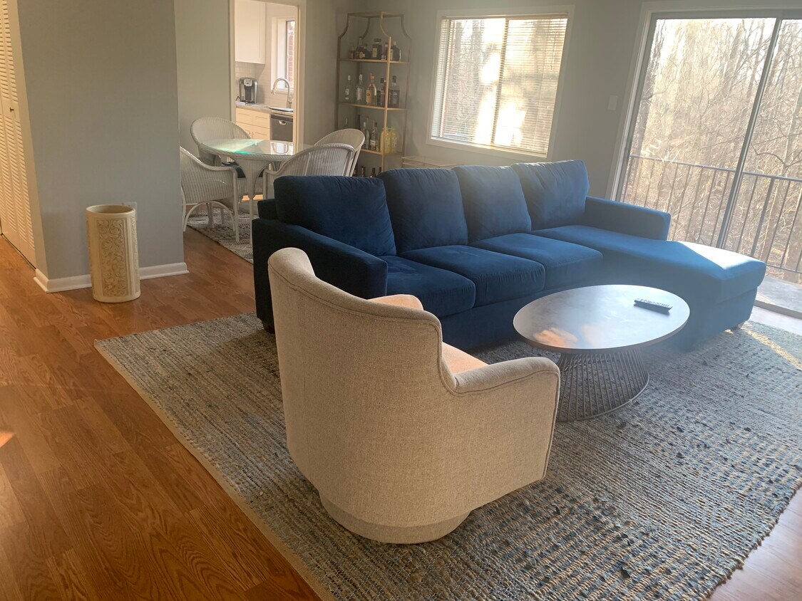 10637 Weymouth St Unit 203, Bethesda, MD 20814 Condo for Rent in Bethesda, MD