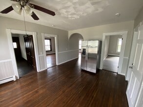 Building Photo - 153 Jubilee St