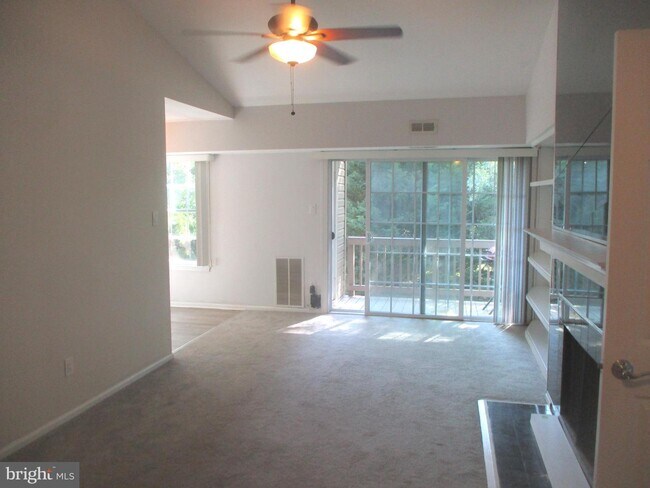 Building Photo - 204 Beacon Hill Dr