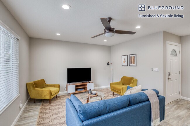 Building Photo - 295 Fanyon St