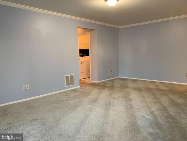 Building Photo - 1104 Lisadale Cir