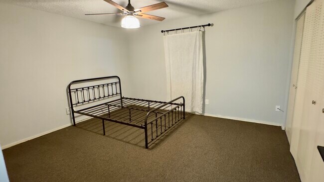 Foto del edificio - 6519 W Newberry Rd