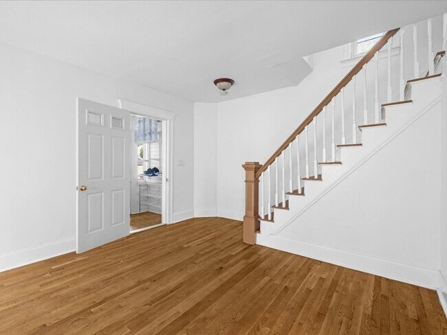 Building Photo - 25 Clarendon St