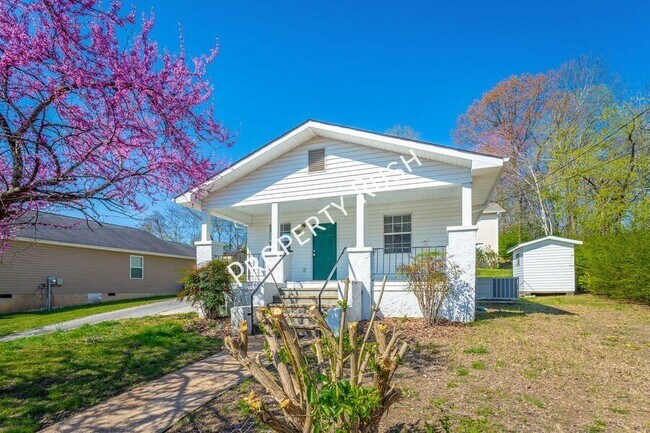 Foto del edificio - 420 Hedgewood Dr
