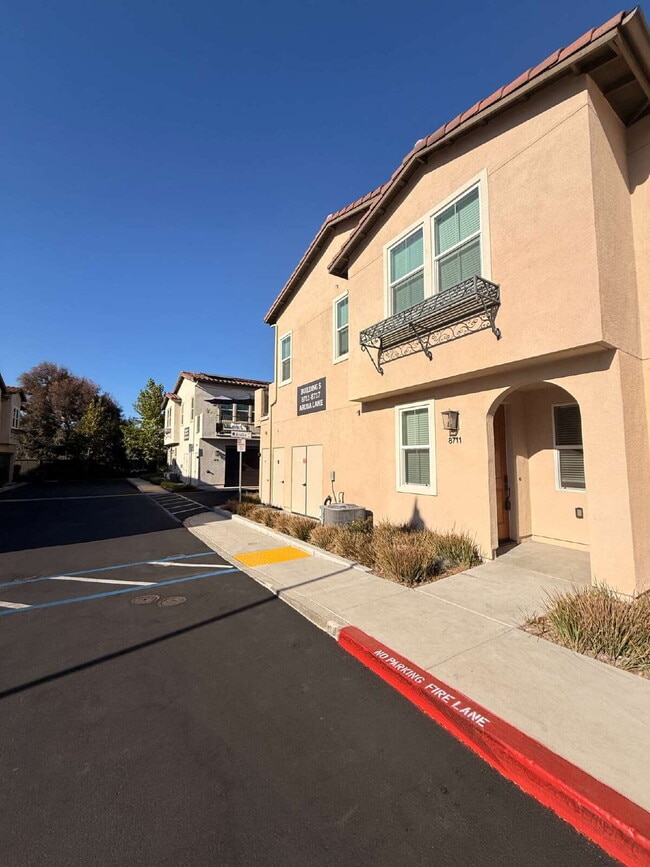 Building Photo - 8711 Aruba Ln