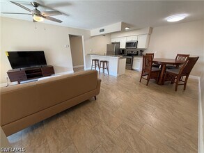 Building Photo - 5327 Summerlin Rd