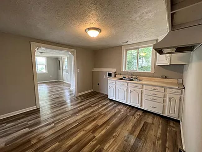 Photo - 436 Hickman St House