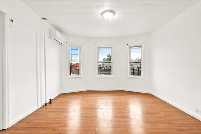 Building Photo - 9150 121st St