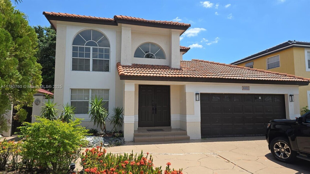 Foto principal - 8332 NW 195th Ter