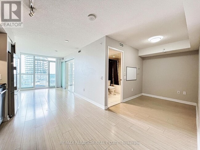 Building Photo - 85-1085 Queens Wharf Rd