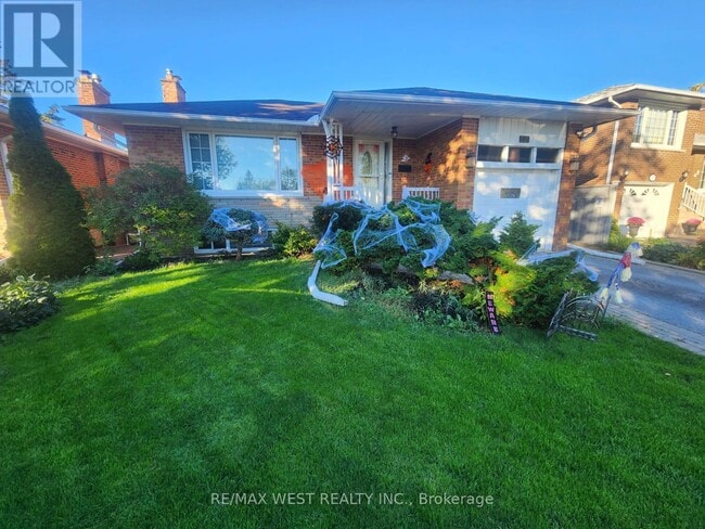 Building Photo - 44 Landron Crescent