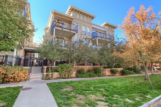 Foto del edificio - 2 Bedroom condo in Denver next to City Park