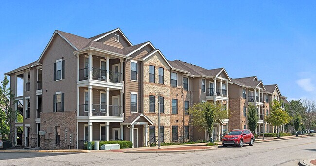Foto del edificio - West End at City Center Apartment Homes