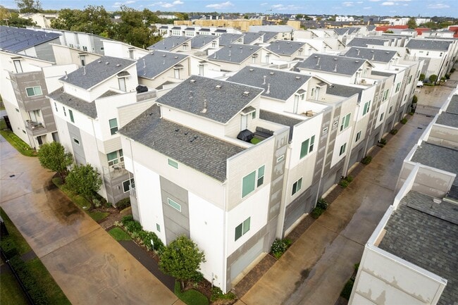 Building Photo - 317 Eado Park Cir