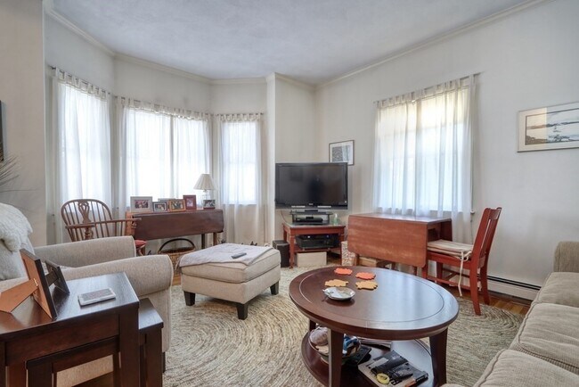 Foto del edificio - 162 Raymond St