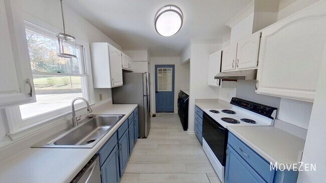 Foto del edificio - 4711 Highview Pl