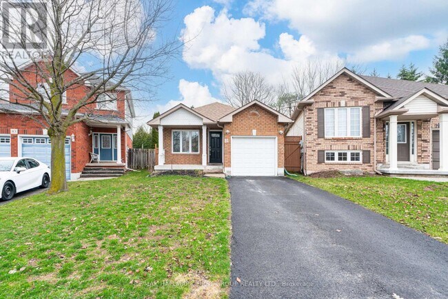 Photo du bâtiment - 81 Sagewood Ave