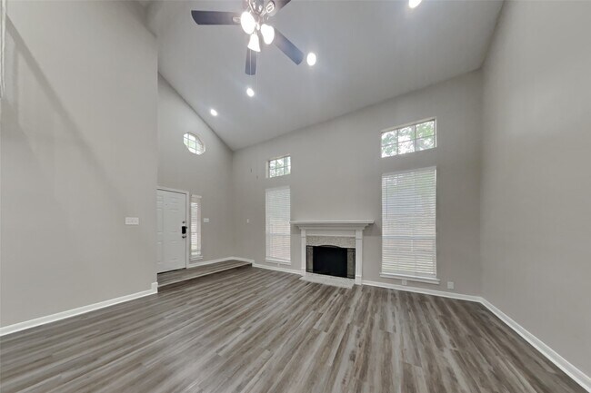 Foto del edificio - 1514 Chestnut Ln