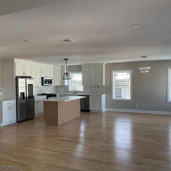 Foto del edificio - 1297 Avy St