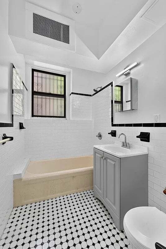 Foto del edificio - 960 Sterling Pl
