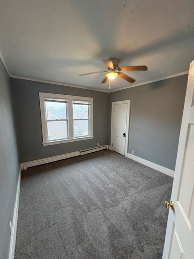 Foto del edificio - 2407 N Sheridan Rd