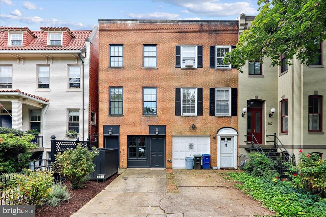 Foto del edificio - 811 E Capitol St SE