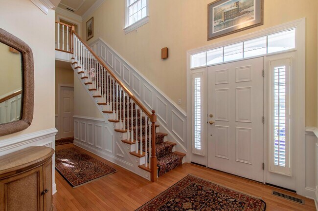 Building Photo - SHORT TERM - FURNISHED OR UNFURNISHED - SINGLE FAMILY - RBYCC