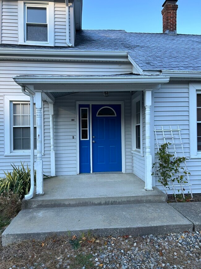 Front entrance - 576 Church St