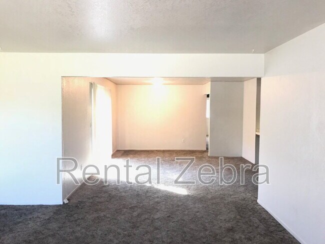 Foto del edificio - 3357 San Ramon Ct