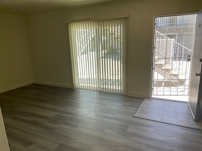 Building Photo - 11638 Gurley Ave
