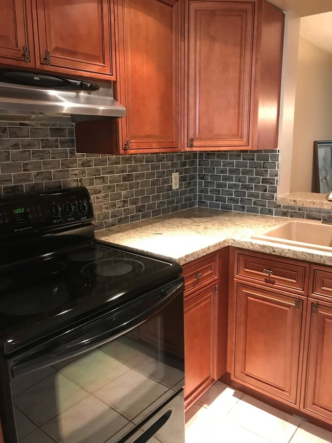 Foto del edificio - 14773  Cumberland Drive  D106