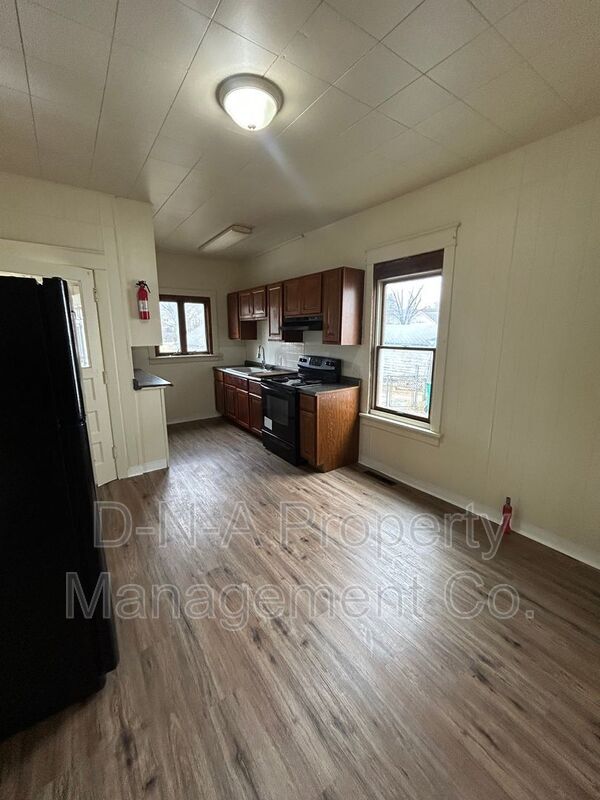 Foto del edificio - 587 N Courtland St