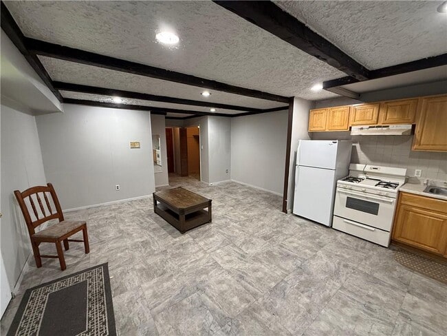 Foto del edificio - 1144 E 72nd St