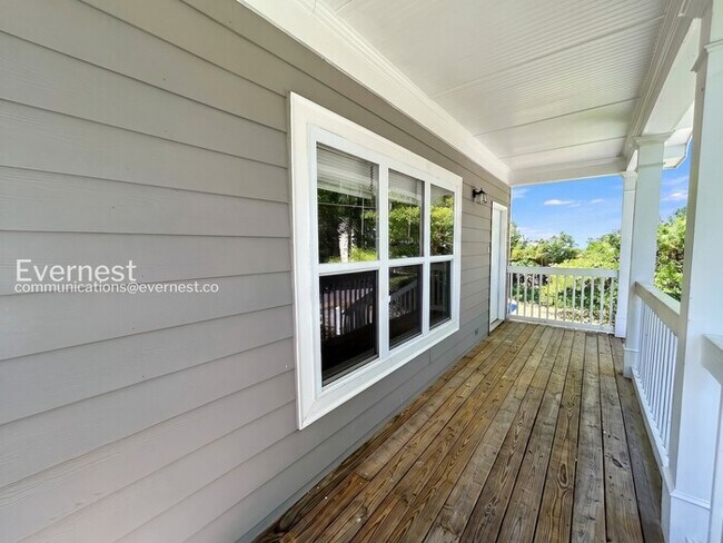 Foto del edificio - 838 Ridge Ave NW