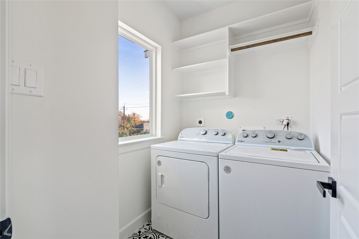 Building Photo - 3601 Rebecca St