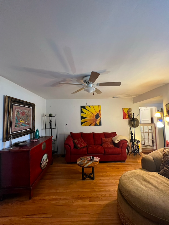 Living room - 12678 Dewey St