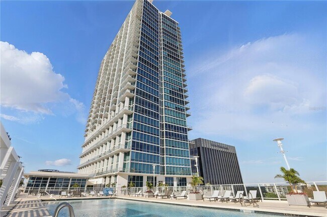 Foto del edificio - 150 E Robinson St