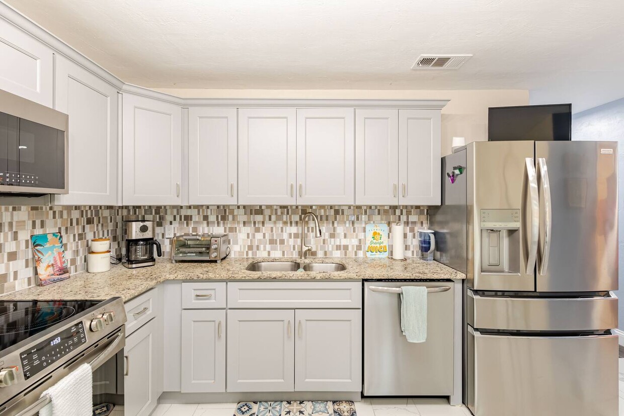 Photo - 942 Boulder Dr (South Daytona, FL)