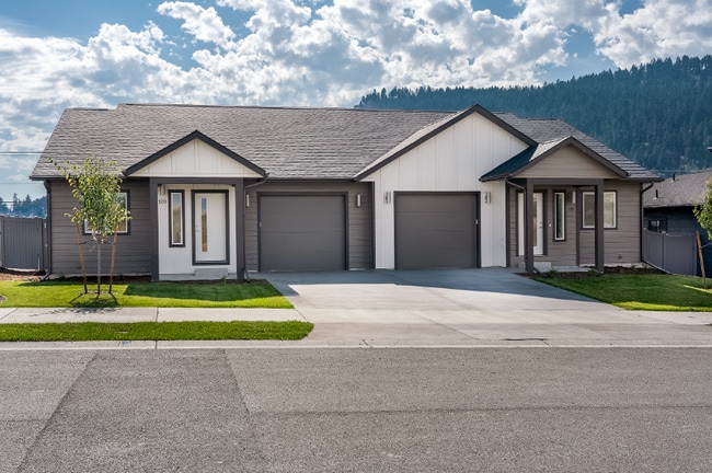 Building Photo - 116 W View Dr