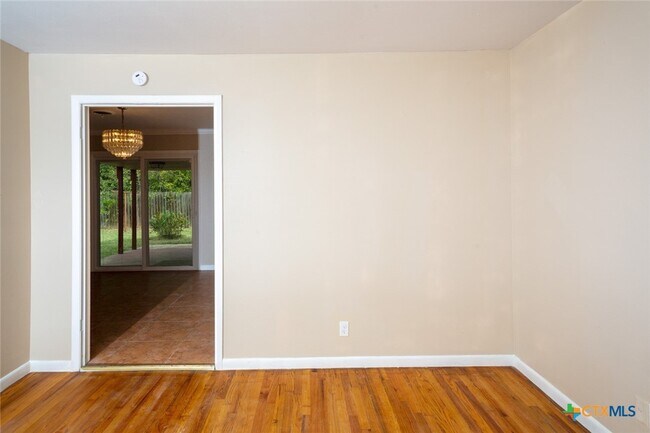 Foto del edificio - 1405 Missouri Ave