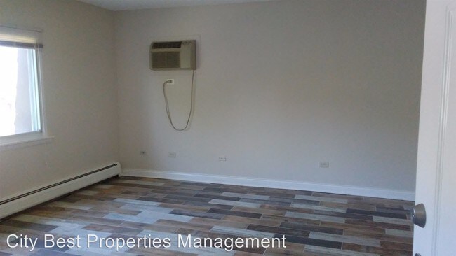 Foto del edificio - 10114 Holly Ln