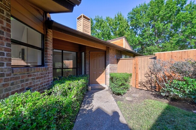 Building Photo - 3317 Scarlet Oak Ct