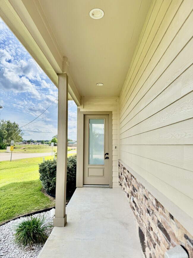 Foto del edificio - 5100 Westgate Ln