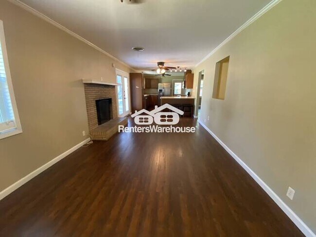 Foto del edificio - FOR RENT - MOVE IN READY - DENTON - 3BED 2...
