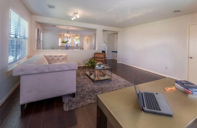 Foto del edificio - 2118 Gable Hollow Ln