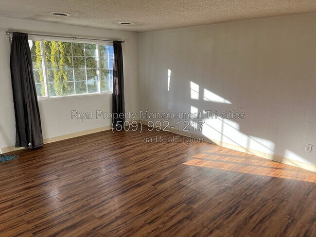 Foto del edificio - 118 N McKinley St
