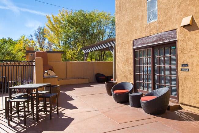 Building Photo - The Mica